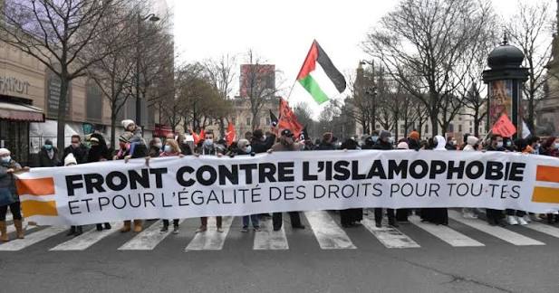 الهجمات المعادية للمسلمين في فرنسا