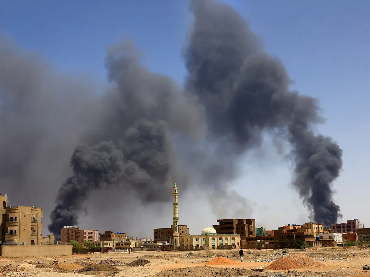 السودان: مقتل 73 شخصًا وإصابة 19 آخرين في قصف بمسيّرات استهدف سوقًا بمنطقة أبيي