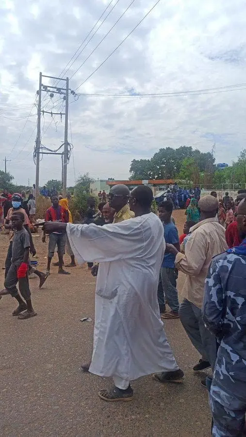 كيف هي حياة السودانيين مع الحرب؟ 23 GA192EYWYAAM9Dp