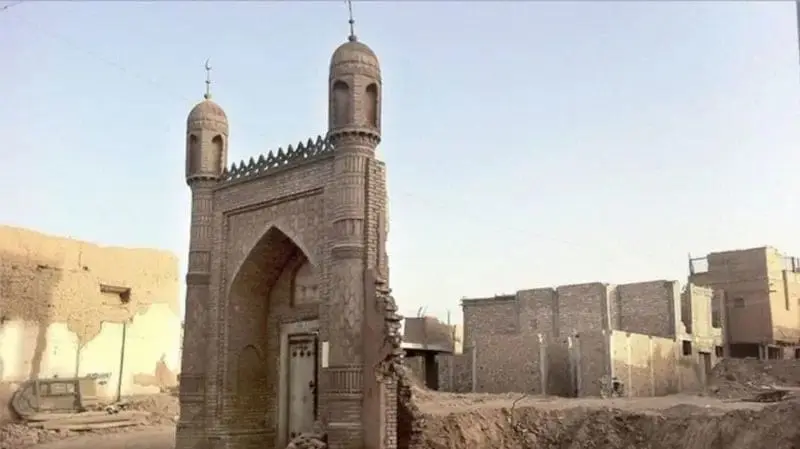 هدم أكثر من 13 ألف مسجد في الصين 73 12