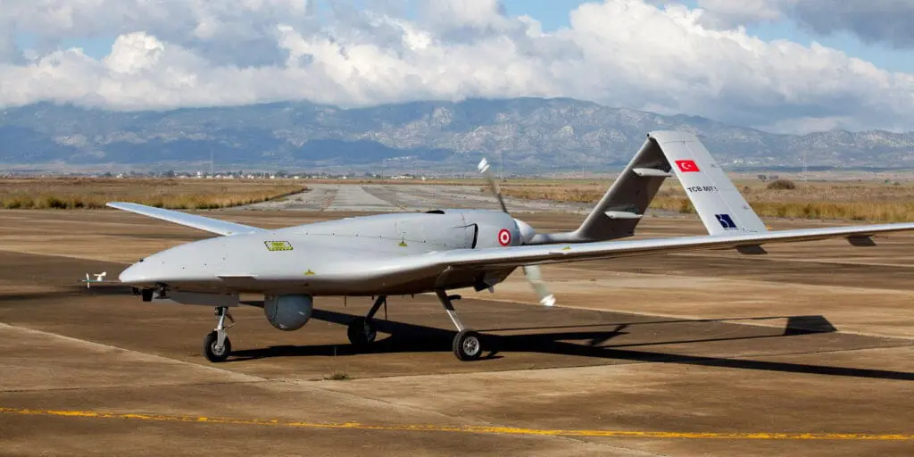 انتشار الطائرات بدون طيار المقاتلة في أفريقيا يهدد حياة المدنيين 4 GettyImages 1189027346 Bayraktar TB2 drone