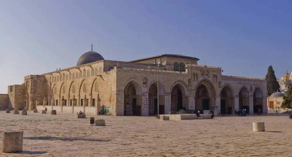 تقرير وصل الأسبوعي للعالم الإسلامي: أبرز أحداث الأسبوع الأخير من ربيع الثاني 14 photo 2025 10 24 20 38 58