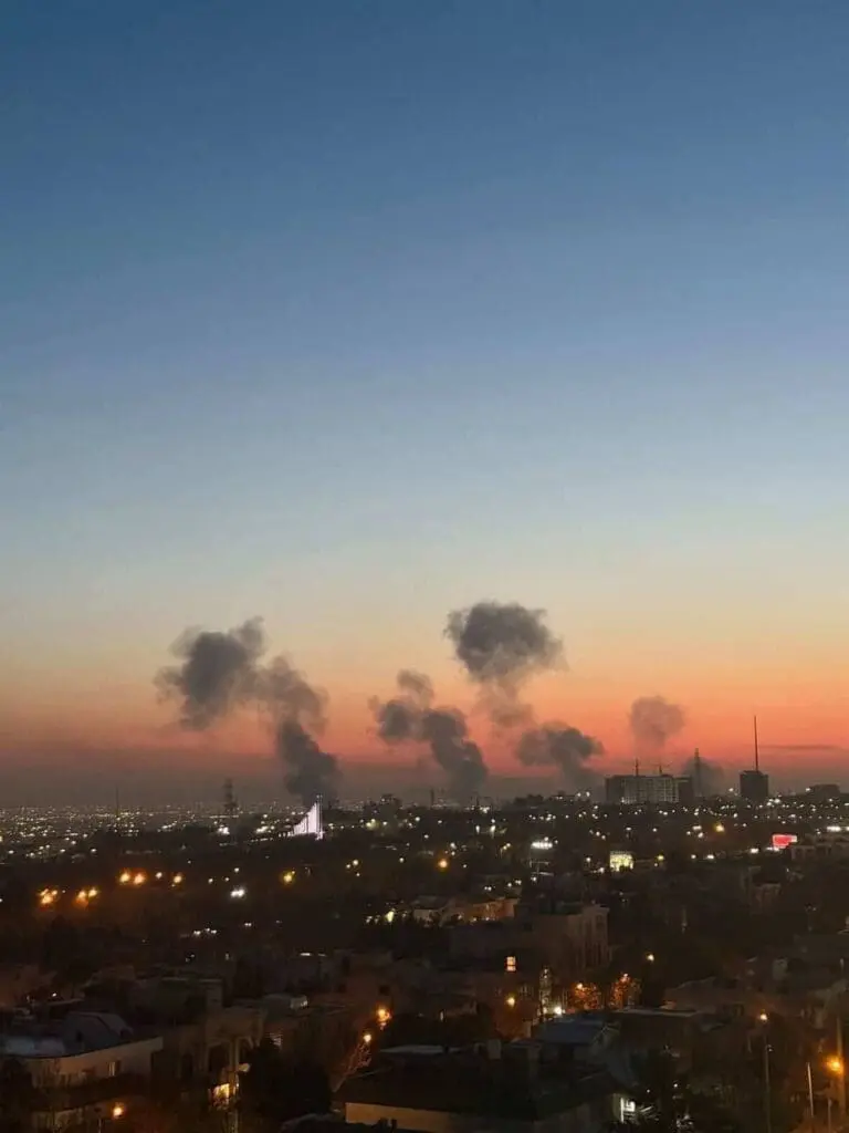 جيش الاحتلال "الإسرائيلي" يقصف 400 هدف تابع للنظام الإيراني 4 photo 2026 03 06 21 22 38