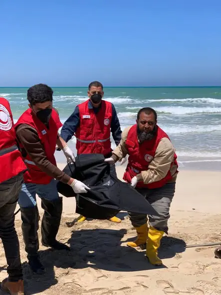 ليبيا: العثور على جثث، يُعتقد أنها لمهاجرين، على طول السواحل الليبية 2 677925932 1380621640757839 8870083496391648101 n