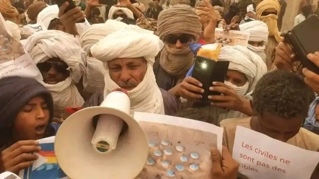 الجيش المالي والفيلق الإفريقي يستعملون قنابل عنقودية في إقليم أزواد 2 img 1 1779388496347