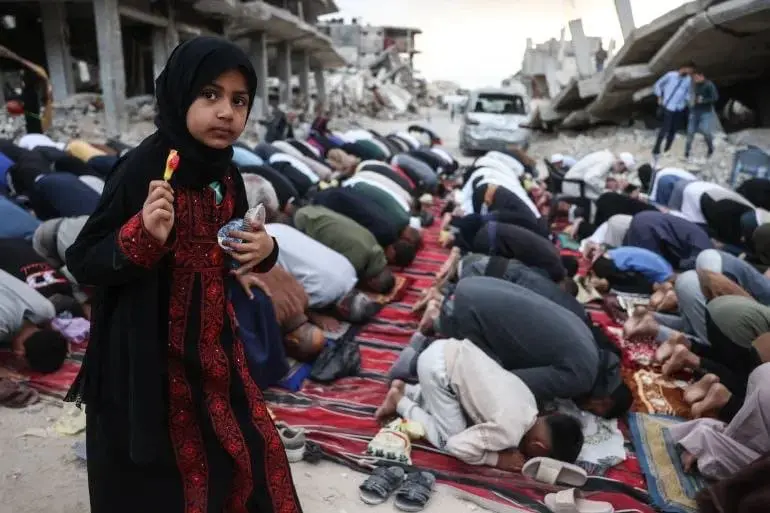 «العيد لا يدخل الخيام»: الفلسطينيون في غزة يواجهون عيداً كئيباً 2 photo 2026 05 28 19 04 25