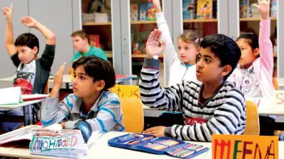 "السوسيال" وأطفال المسلمين.. معركة الحضانة والهوية في بلاد الغرب 6 1000286616