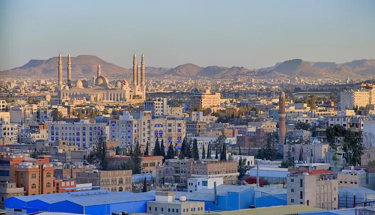 أزمة الإيجارات في مناطق الحوثيين تهدد آلاف الأسر اليمنية بالتشرد 2 17563891606933 750x430 1