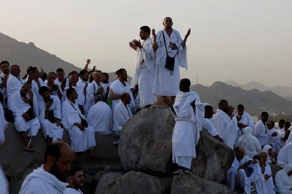 أبرز الصور التي وثقت تأدية ضيوف الرحمن لمناسك الحج 3 2