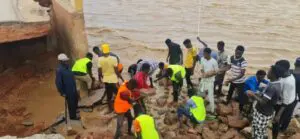 استهداف جسر أردمتا بغرب دارفور يوقف حركة العبور ويهدد تدفق المساعدات الإنسانية 16 photo 2026 06 10 19 09 28