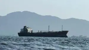 باب المندب يدخل دائرة التصعيد.. كيف منحت الحرب الأمريكية على إيران الحوثيين ورقة ضغط جديدة على السعودية؟ 17 ea62d314 89bc 11f1 b5e4 00163e02c055