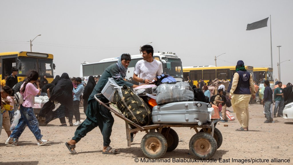 وفاة خمسة مهاجرين أفغان وفقدان 14 آخرين أثناء محاولة عبور الحدود إلى إيران 4 image 38
