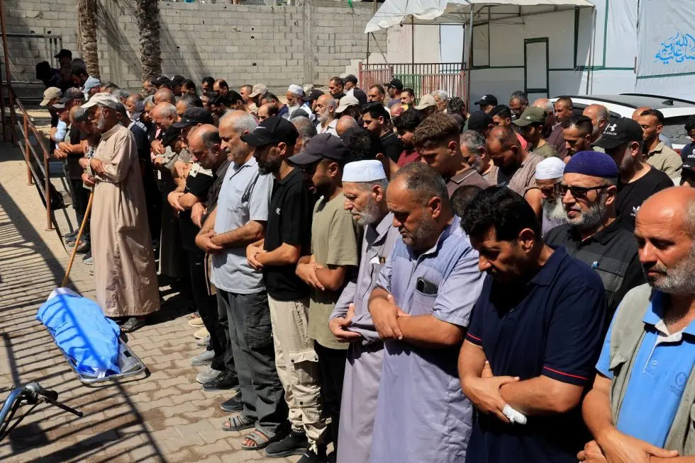 بالصور: موسم الأمطار يفاقم معاناة الروهينجا في ظل هشاشة البنية التحتية | أبرز الصور من العالم الإسلامي 4 photo 5918032933652467104 y