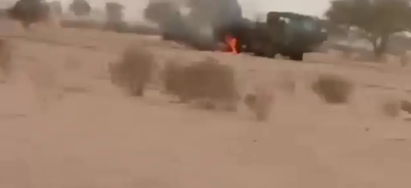 جبهة تحرير أزواد تدمر 24 مدرعة وتأسر جنودا روس من بينهم ضابط رفيع المستوى 34 جبهة تحرير أزواد تدمر 24 مدرعة وتأسر جنودا روس من بينهم ضابط رفيع المستوى