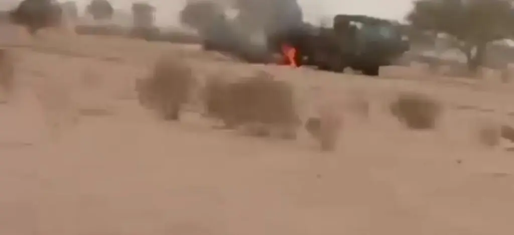 جبهة تحرير أزواد تدمر 24 مدرعة وتأسر جنودا روس من بينهم ضابط رفيع المستوى 6 ٢٠٢٦٠٧١٠ ١٧٣٤٥٧