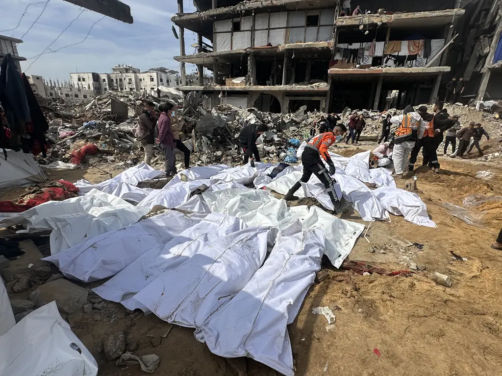 مأساة صامتة: آلاف المفقودين في غزة.. أرقام مرعبة ومعاناة لا تنتهي 3 AA 20250304 37234427 37234398 BODIES OF PALESTINIANS KILLED IN ISRAELS ATTACKS ON GAZA FOUND.jpg 3ad44ffc ba0a 4128 ba07 ee1228f97043