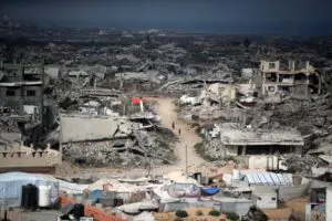 جنرال إسرائيلي سابق: إبقاء غزة مدمّرة لأجيال يخدم مصالح "إسرائيل" 16 Gaza rubble 980x653 1