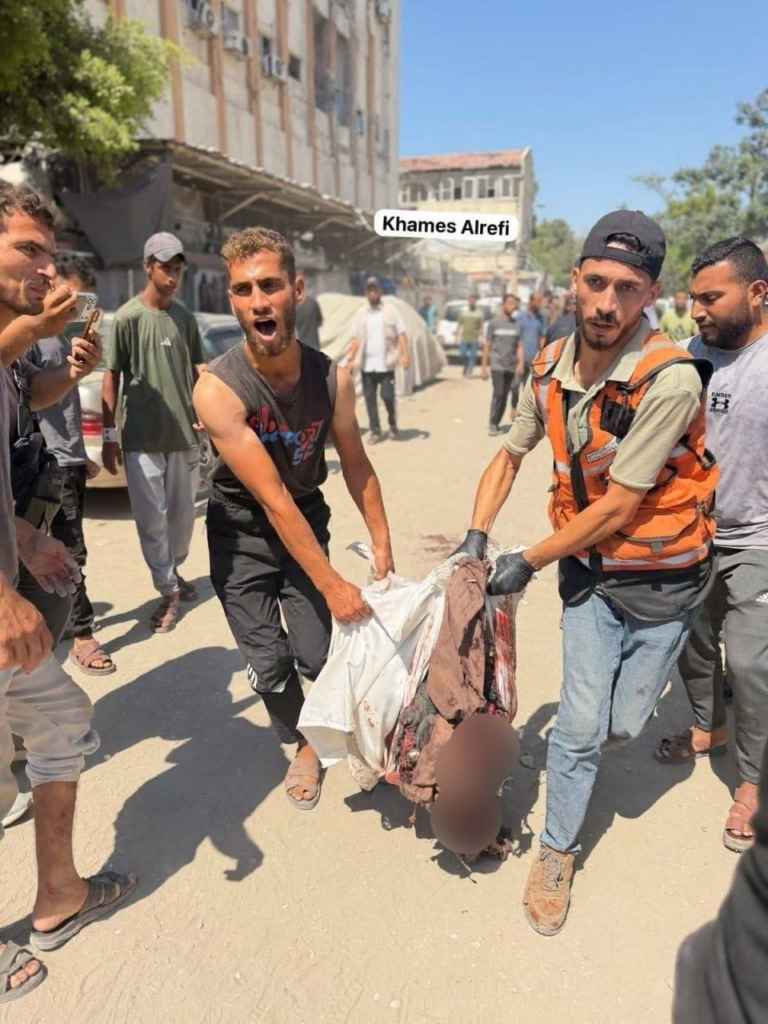 بالصور: شُهُب في سماء البوسنة وفيضانات في باكستان | أبرز الصور من العالم الإسلامي 7 image 121