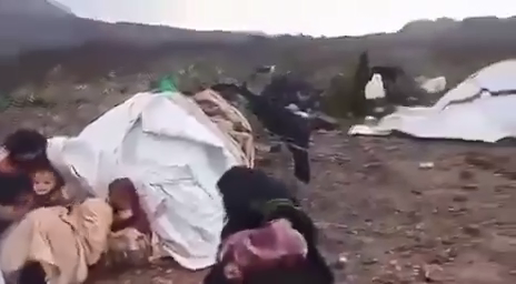 نساء نازحات في اليمن يشتكين الجوع وغياب المساعدات.. عشرات الآلاف يفرون من معارك الساحل الغربي 3 IMG 024200 00 0320260913 134516