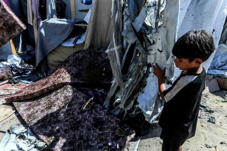 بالصور: اضطرابات باليمن والسعودية وقصف متواصل على غزة | أبرز الصور من العالم الإسلامي 8 image 141