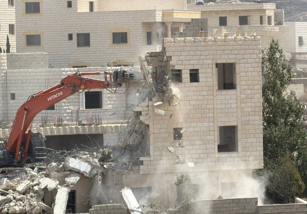 بالصور: ذكريات من سجون الأسد ومشاهد من حياة أطفال الروهينجا | أبرز الصور من العالم الإسلامي 7 image 20