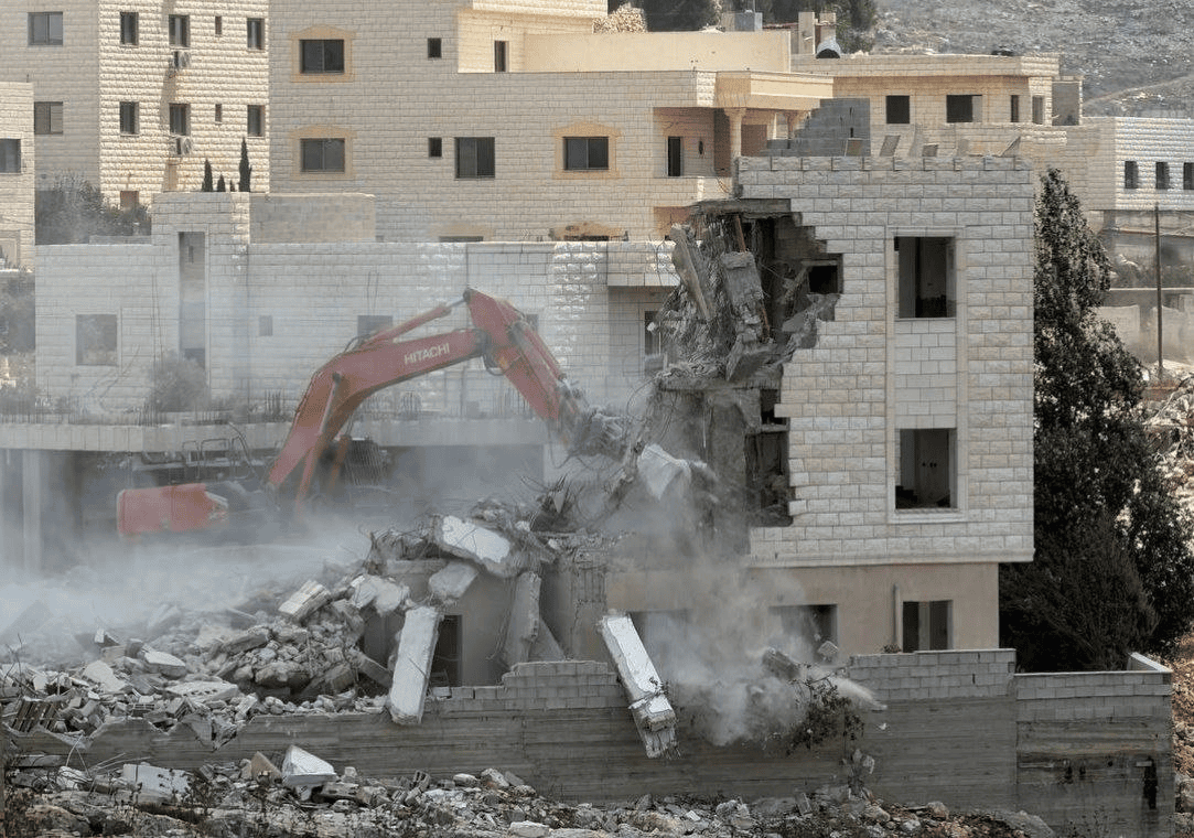بالصور: ذكريات من سجون الأسد ومشاهد من حياة أطفال الروهينجا | أبرز الصور من العالم الإسلامي 6 image 22 edited 1