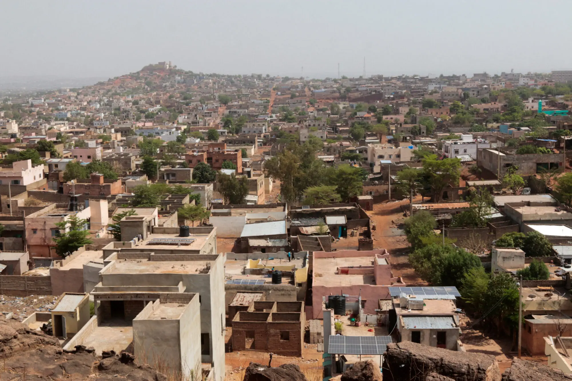 تحالف النصرة والطوارق يزعزع استقرار الحكم العسكري في مالي 2 mali article image e1778682684261