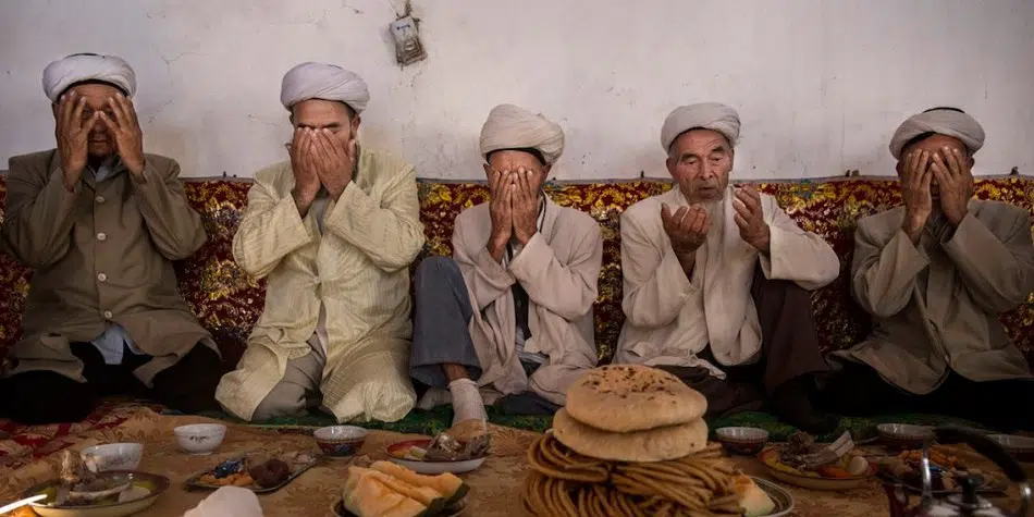 لماذا لا يحرّك العالم الإسلامي ساكنًا ضد سياسات القمع ومحو الهوية للمسلمين في تركستان الشرقية؟ 1 photo 2022 07 24 09 53 50.jpg