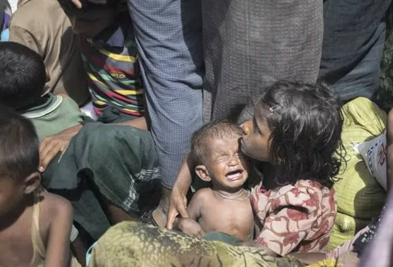 أكثر من 100 طفل بين اللاجئين الروهينجا في خطة العودة المتنازع عليها إلى ميانمار وأمهات يعشن على الأحلام