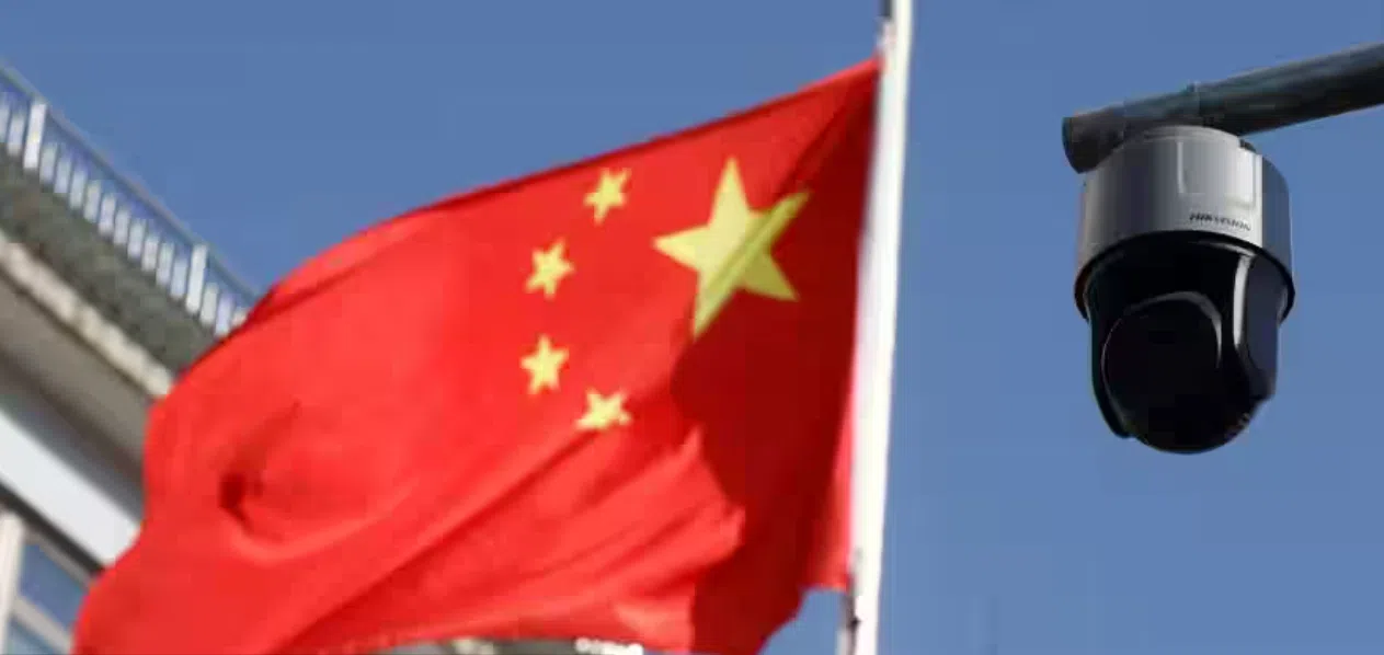 الصين تراقب هواتف الإيغور وتتهمهم بالتطرف والإرهاب لحيازتهم القرآن وتمنعهم الصلاة