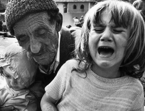 إلقاء القبض على 5 أشخاص مشتبهين في مجزرة 1995 في البوسنة 1 إلقاء القبض على 5 أشخاص مشتبهين في مجزرة 1995 في البوسنة