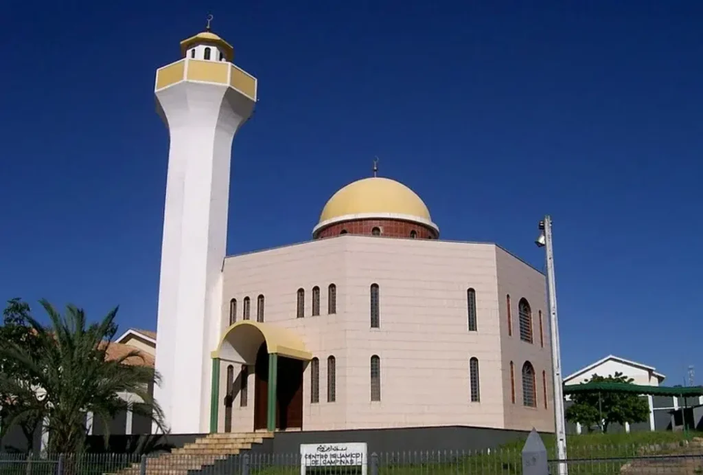 المسلمات في البرازيل يواجهن العدوانية والتمييز العنصري 4 mosque brazxil large