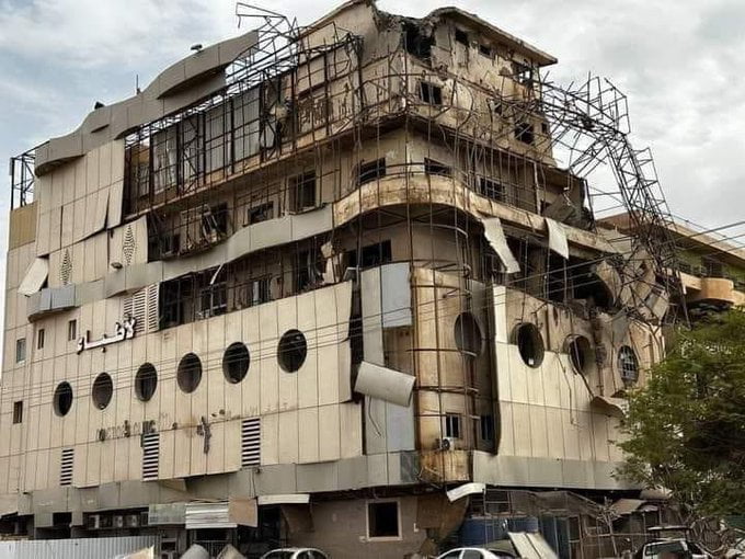 كيف هي حياة السودانيين مع الحرب؟ 5 GA14hRhXkAAXc5F