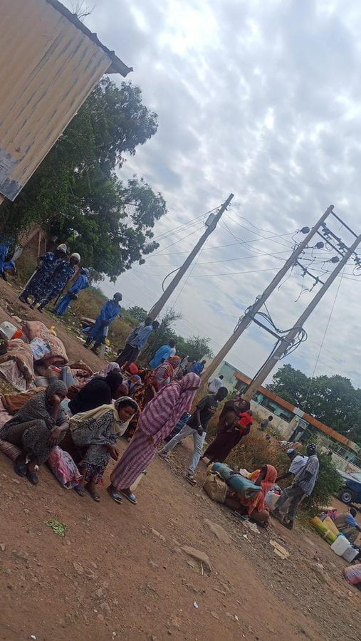 كيف هي حياة السودانيين مع الحرب؟ 24 GA192IdWsAAoGuY