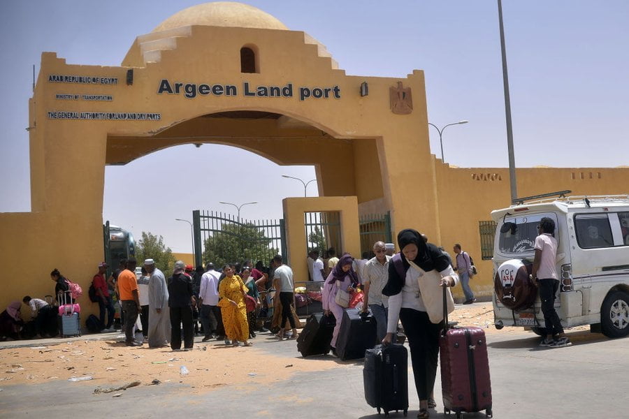 كيف هي حياة السودانيين مع الحرب؟ 31 GA2I kZW0AAlbh