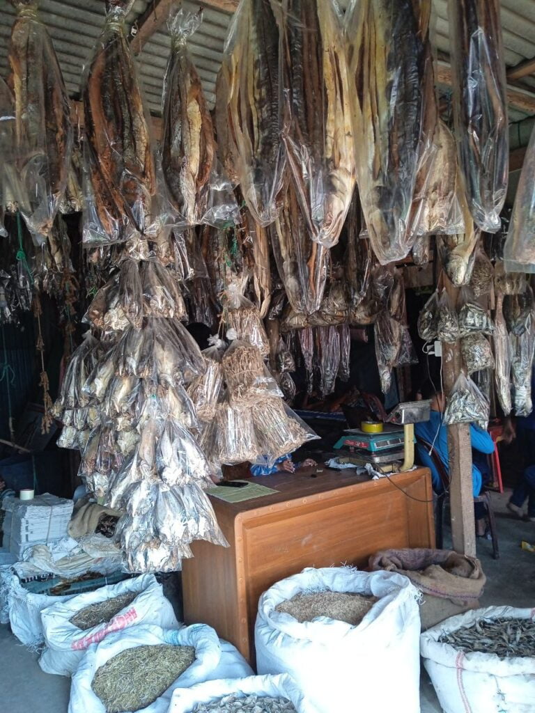 تقرير ميداني خاص بوصل من مخيم كوكس بزار: كيف حال الأطفال الروهينجا ومدارسهم واحتياجاتهم 21 photo 2023 12 28 12 41 57