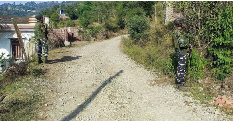 قرية جامو وكشمير النائية تحصل على اتصال بالطرق لأول مرة منذ الاستقلال