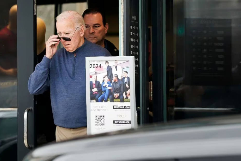 العمر والقدرة العقلية يهيمنان على مسار الحملة الانتخابية بعد أن شكك التقرير في ذاكرة بايدن