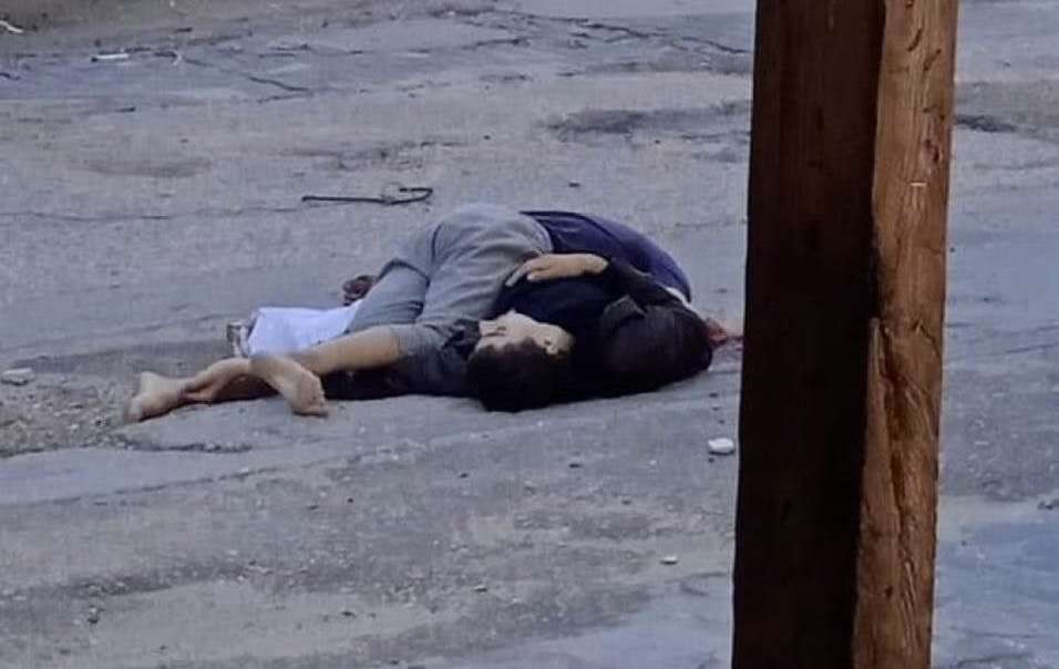 غزة: جيش الاحتلال يعدم شقيقين كانا ينفذان أوامر إخلاء خان يونس 35 غزة: جيش الاحتلال يعدم شقيقين كانا ينفذان أوامر إخلاء خان يونس
