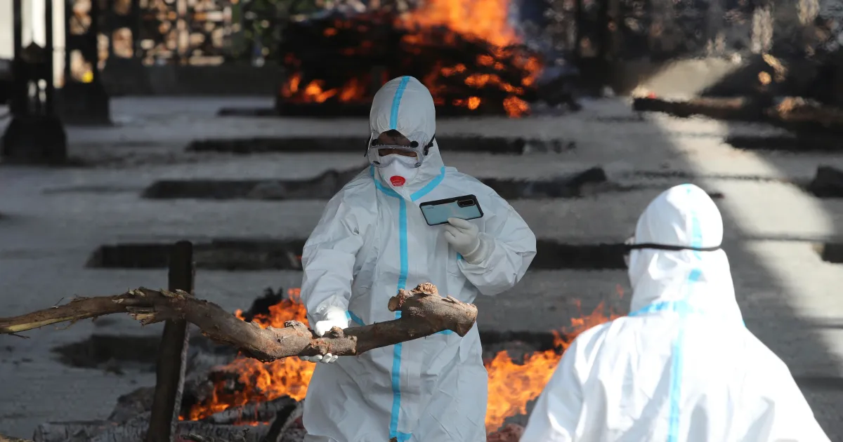 هل قتلت الموجة الأولى من كوفيد الهنود ثماني مرات أكثر مما أعلن؟