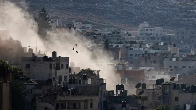"كل الشوارع دمرت": الفلسطينيون يحسبون التكلفة مع انسحاب الاحتلال الإسرائيلي من جنين 18 “كل الشوارع دمرت”: الفلسطينيون يحسبون التكلفة مع انسحاب الاحتلال الإسرائيلي من جنين
