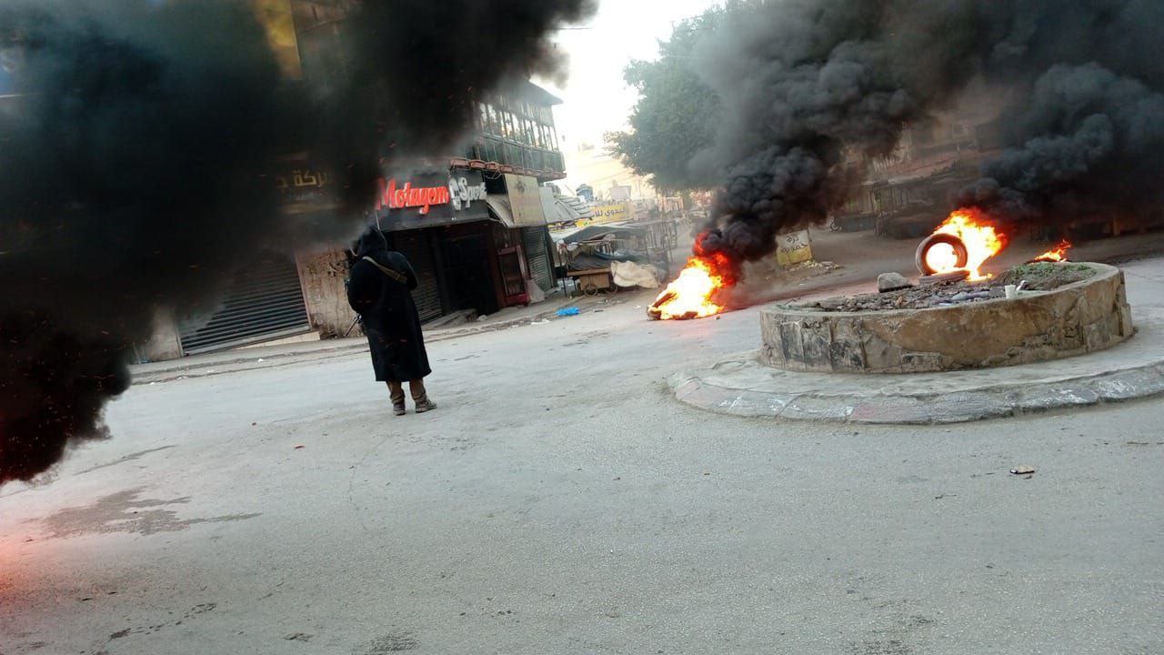 الاشتباكات بين “السلطة الفلسطينية” والمقاومين في مخيم جنين