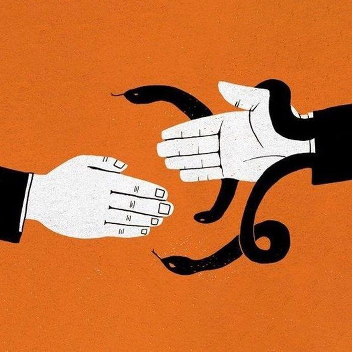 د. سامي عامري: زوّارات السفارات يجتمعن!