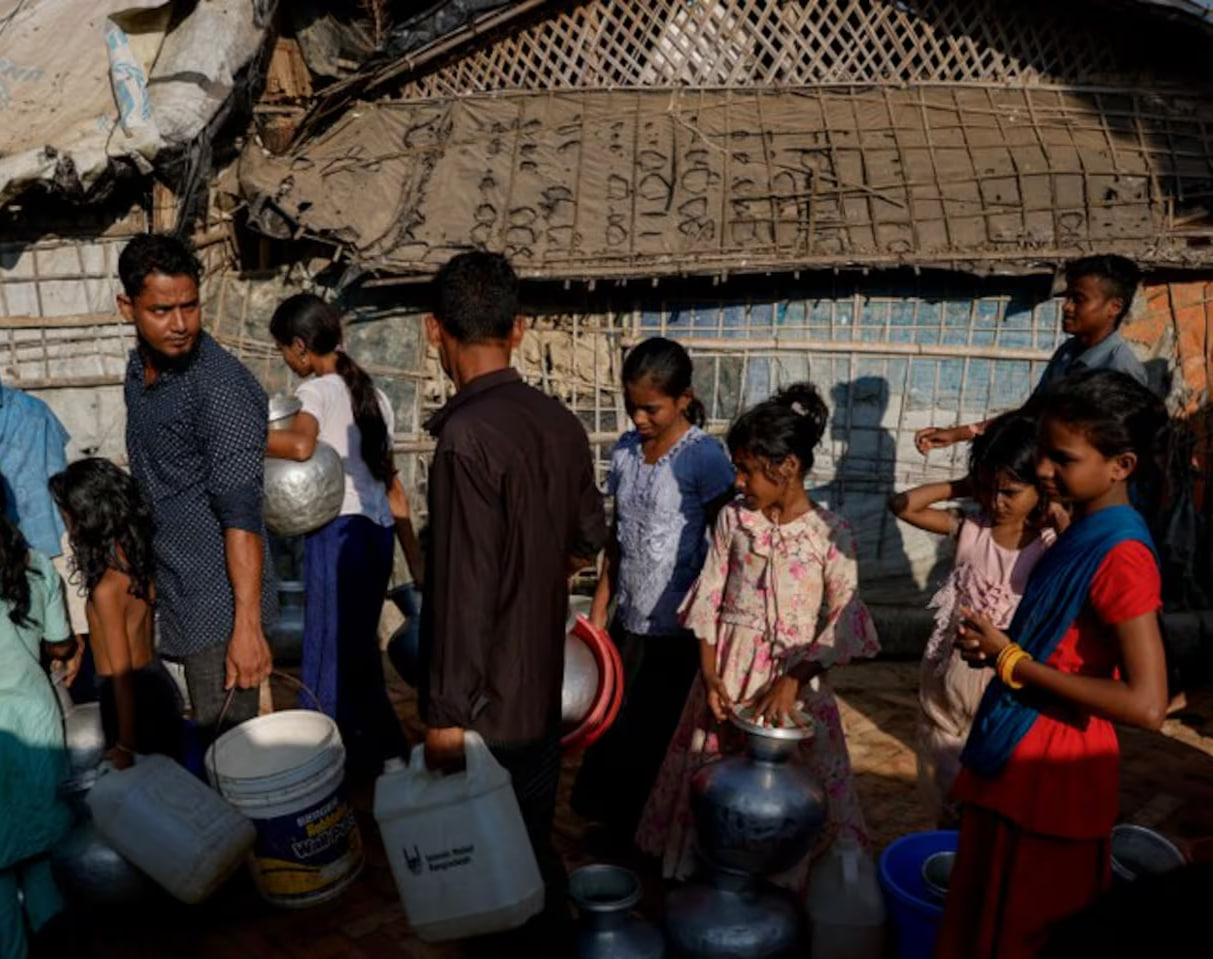 نساء من الروهينجا يقلن إن الاغتصاب والقتل أجبرهن على الخروج من ميانمار