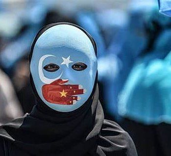 الصين تجبر الأويغور على العمل القسري الجماعي خلال شهر رمضان، وتقيد ممارساتهم الدينية 52 الصين تجبر الأويغور على العمل القسري الجماعي خلال شهر رمضان، وتقيد ممارساتهم الدينية
