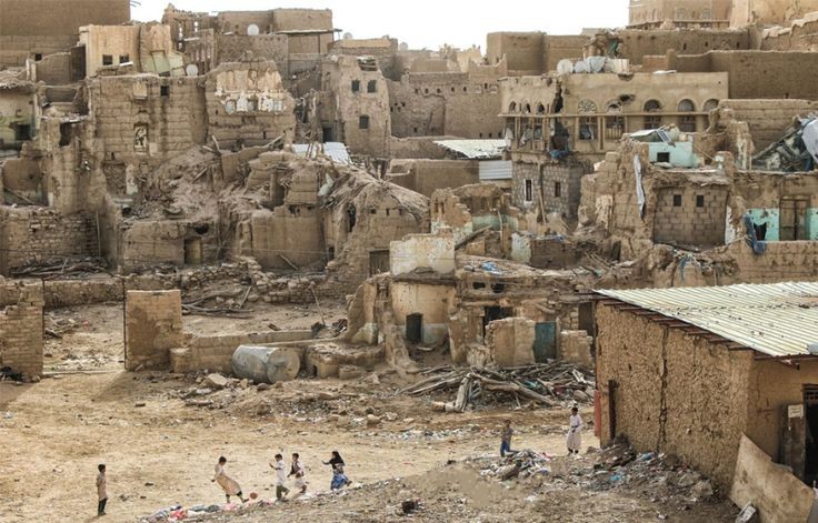 الألغام الأرضية تهدد حياة رعاة الإبل في اليمن 23 الألغام الأرضية تهدد حياة رعاة الإبل في اليمن