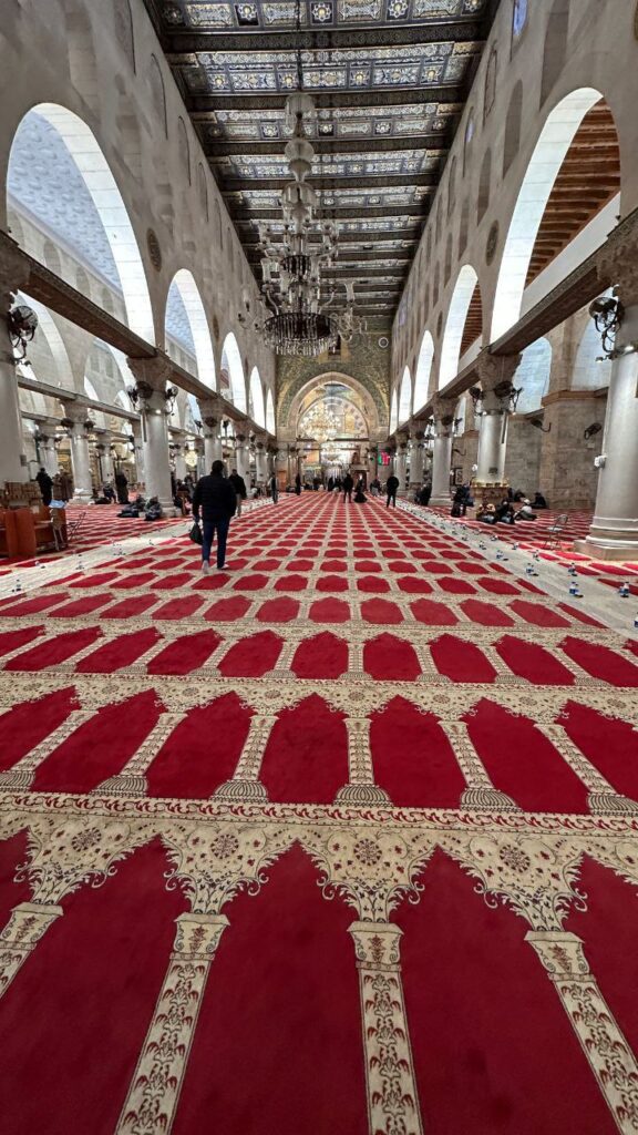 حصاد الأسبوع: أبرز الصور من العالم الإسلامي 31 IMG 20250308 011008 949