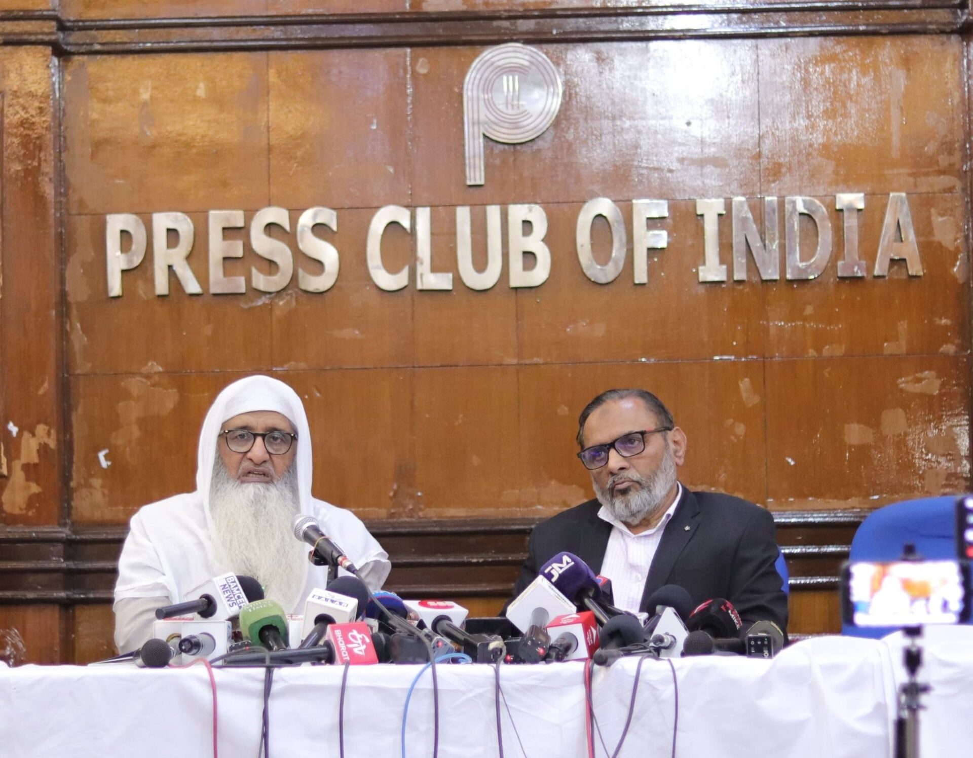 مجلس القانون الشخصي للمسلمين في الهند وقانون تعديل الأوقاف: قصة الفرص الضائعة والقيادة الضعيفة