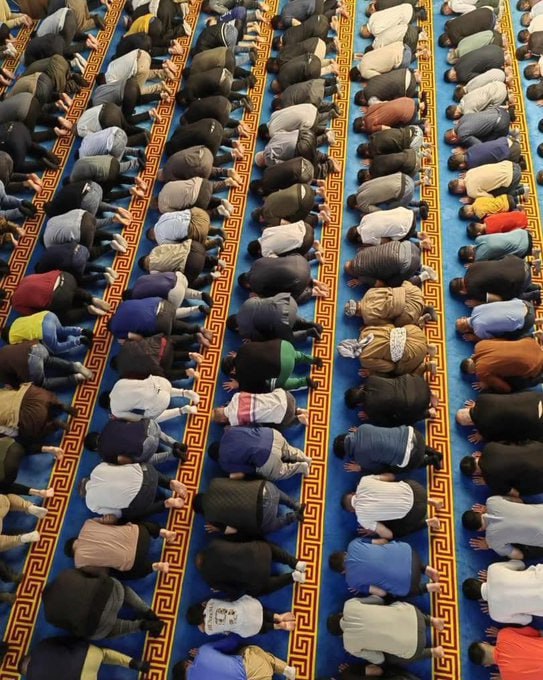 حصاد الأسبوع: أبرز الصور من العالم الإسلامي 79 photo 2025 04 04 20 29 38