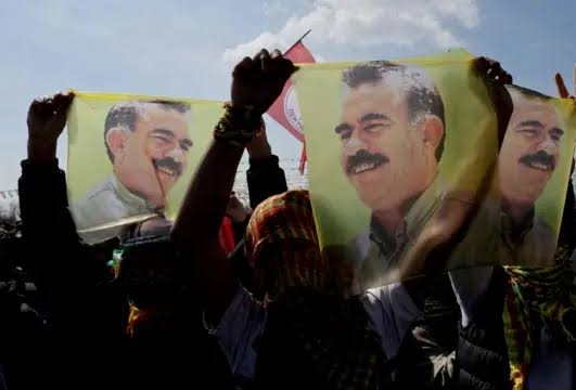 حزب العمال الكردستاني يرفض "نفي" أعضائه من تركيا بعد موافقته على حل نفسه 28 حزب العمال الكردستاني يرفض “نفي” أعضائه من تركيا بعد موافقته على حل نفسه